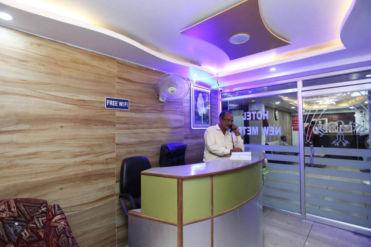 Oyo Hotel New Metro Near Phoenix United ลัคเนา ภายนอก รูปภาพ
